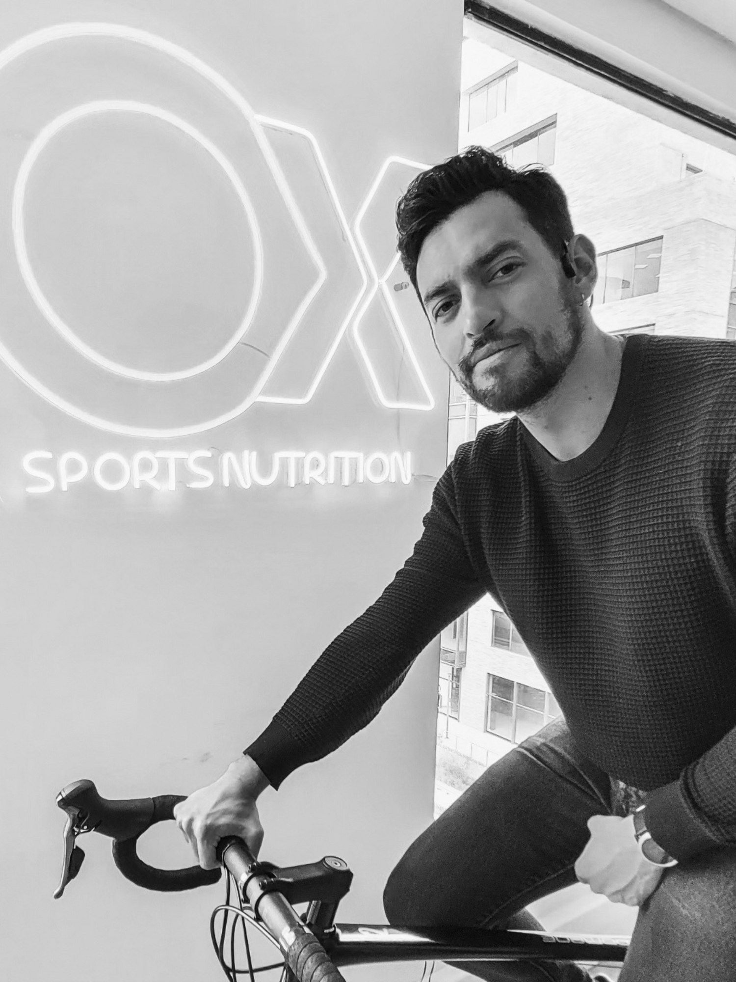 comercial ox sports nutrition